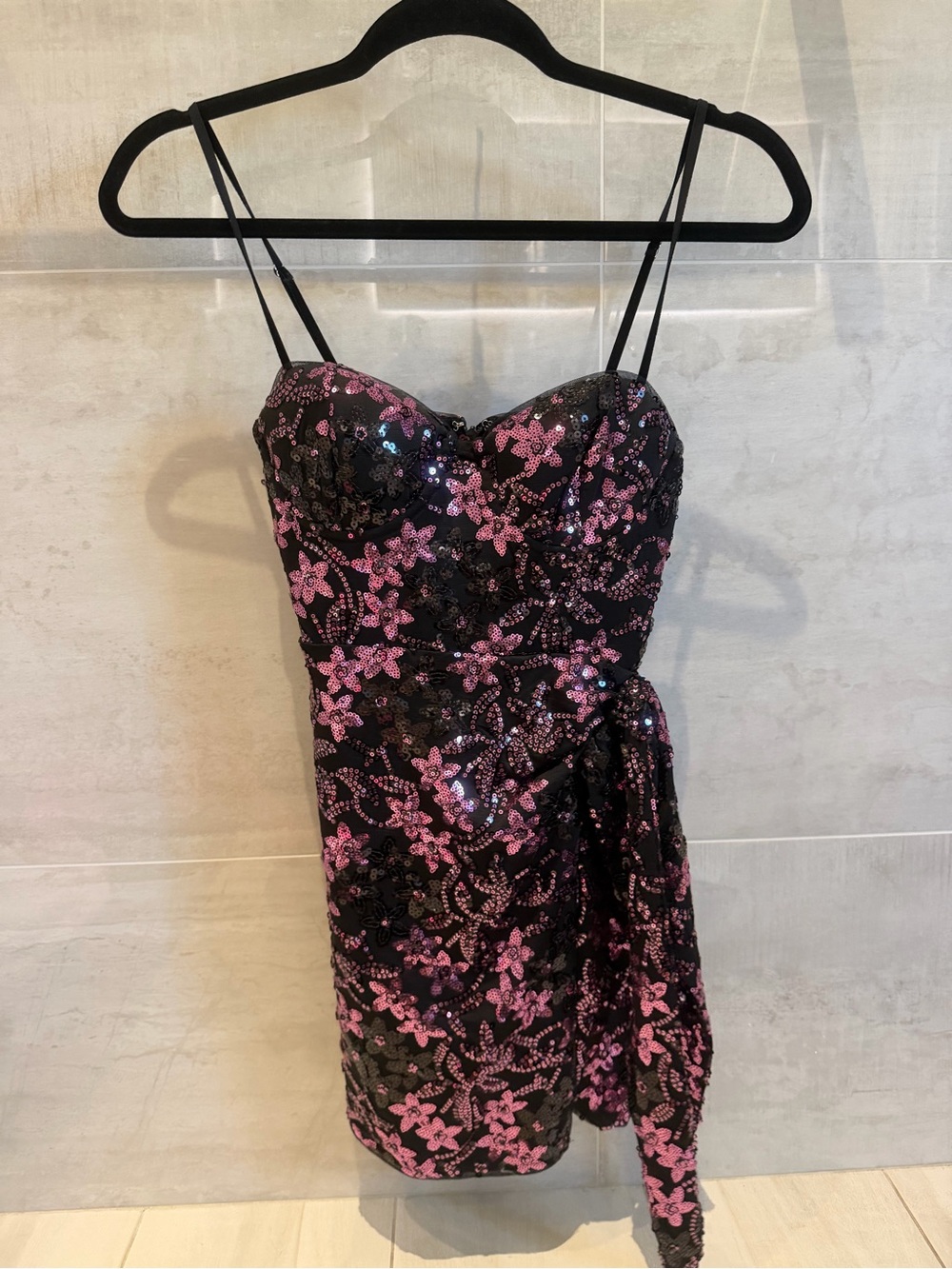 MAJORELLE Black & Lavender Floral Sweetheart Mini Dress